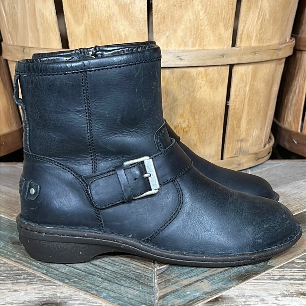 UGG Bryce Buckle Black Leather Shearling Lined Zip-Up Ankle Boots Womens Size 5